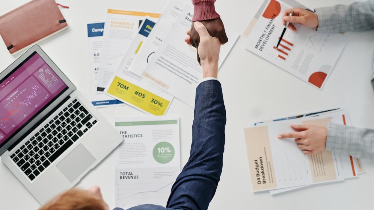 How Laminas Smart Borrowing Solutions Help Grow Your Digital Marketing Business