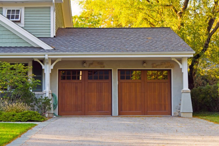 How Regular Garage Door Maintenance Keeps Your Home Running Smoothly