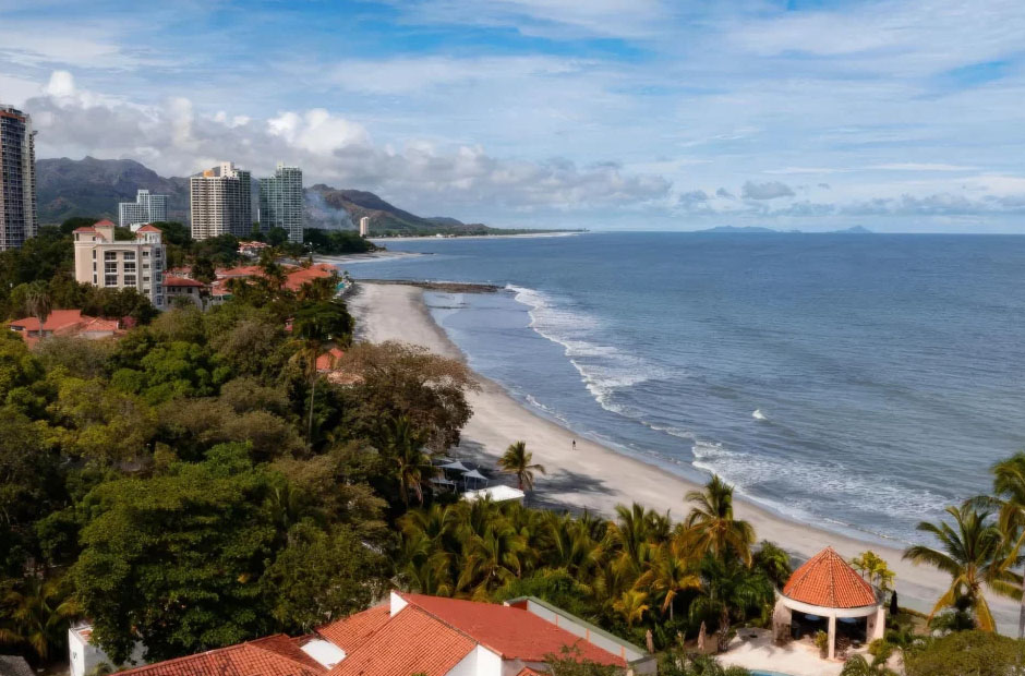 Panamas Qualified Investor Program