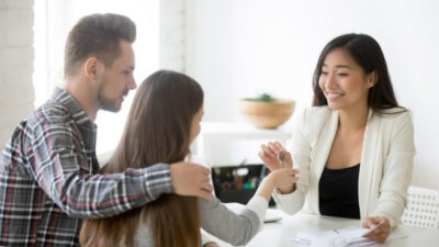 The Role of a Transaction Coordinator in Streamlining Real Estate Deals