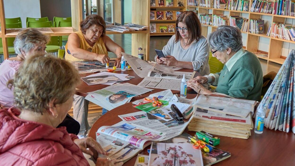 Creative Arts Programs That Boost Senior Confidence