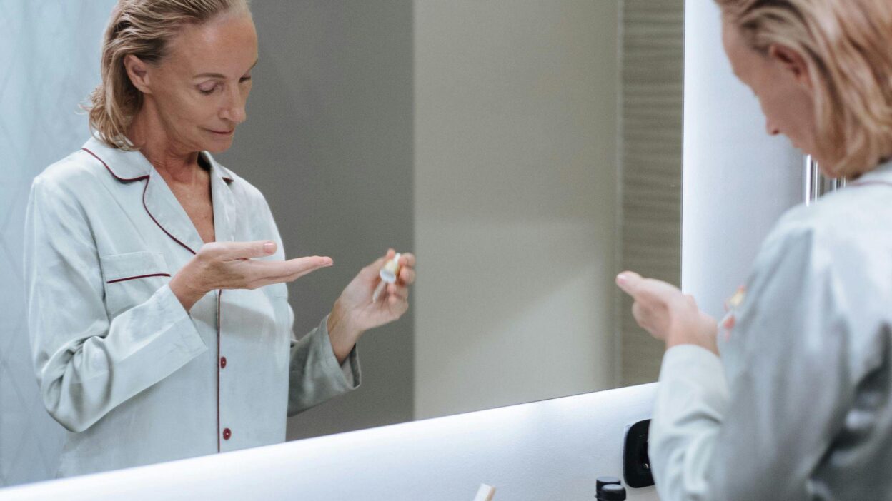 Healthy Skin Habits That Support Aging Gracefully