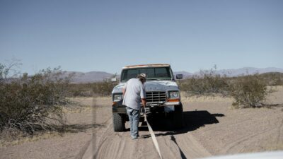 The Truck Drivers Survival Plan for Roadside Emergencies