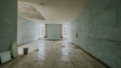 What Homeowners Should Do Immediately After Water Damage Occurs
