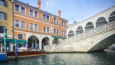How to navigate Venices Bridges and Canals Stress free