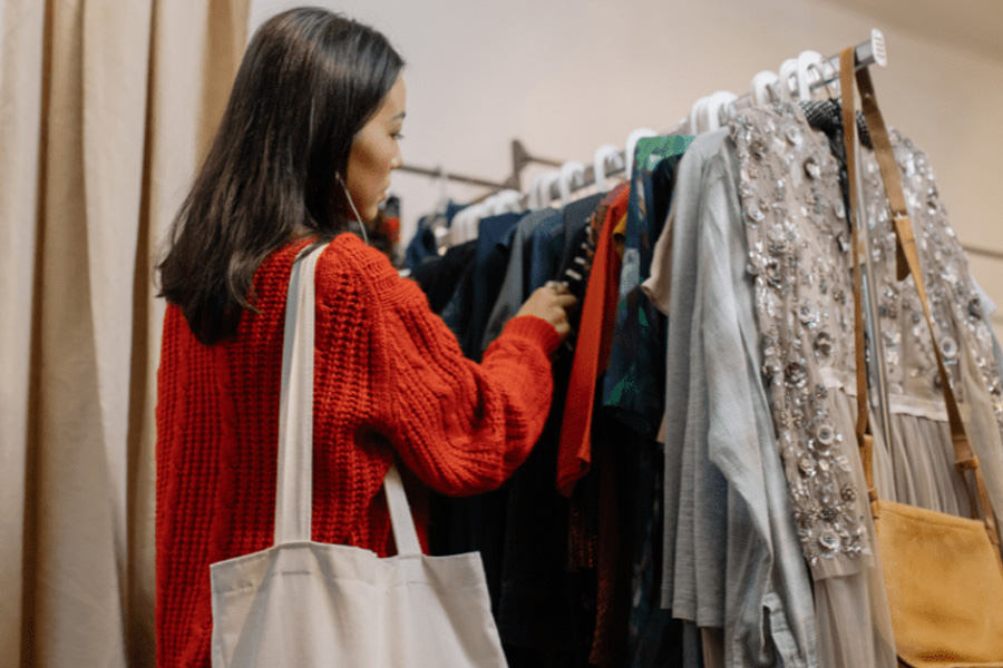 How to Shop for Secondhand Clothing Online A Comprehensive Guide